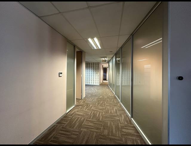 509.30M² OFFICE TO LET IN HIGHVELD